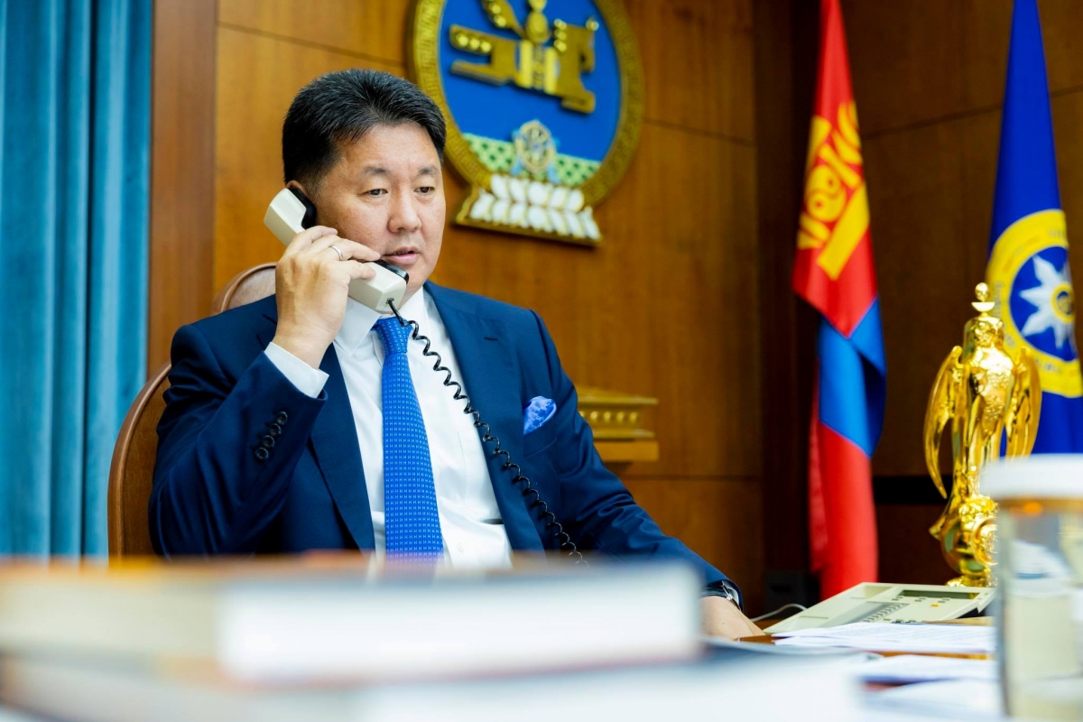 Монгол Улсын Ерөнхийлөгч У.Хүрэлсүх, ОХУ-ын Ерөнхийлөгч В.В.Путин нар утсаар ярив
