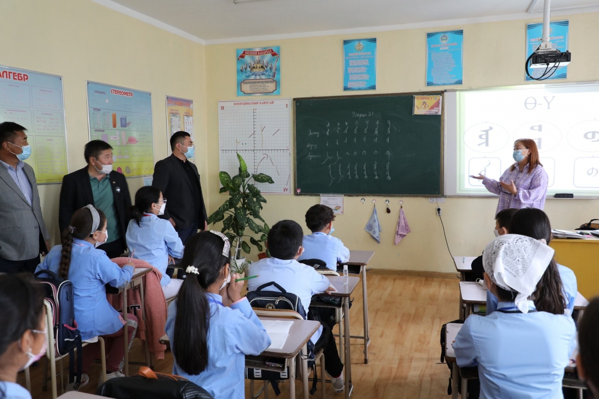 Дархан-Уул аймгийн 15-р сургууль, 30-р цэцэрлэгт шаардлагатай тоног төхөөрөмжийн асуудлыг шийдвэрлэлээ