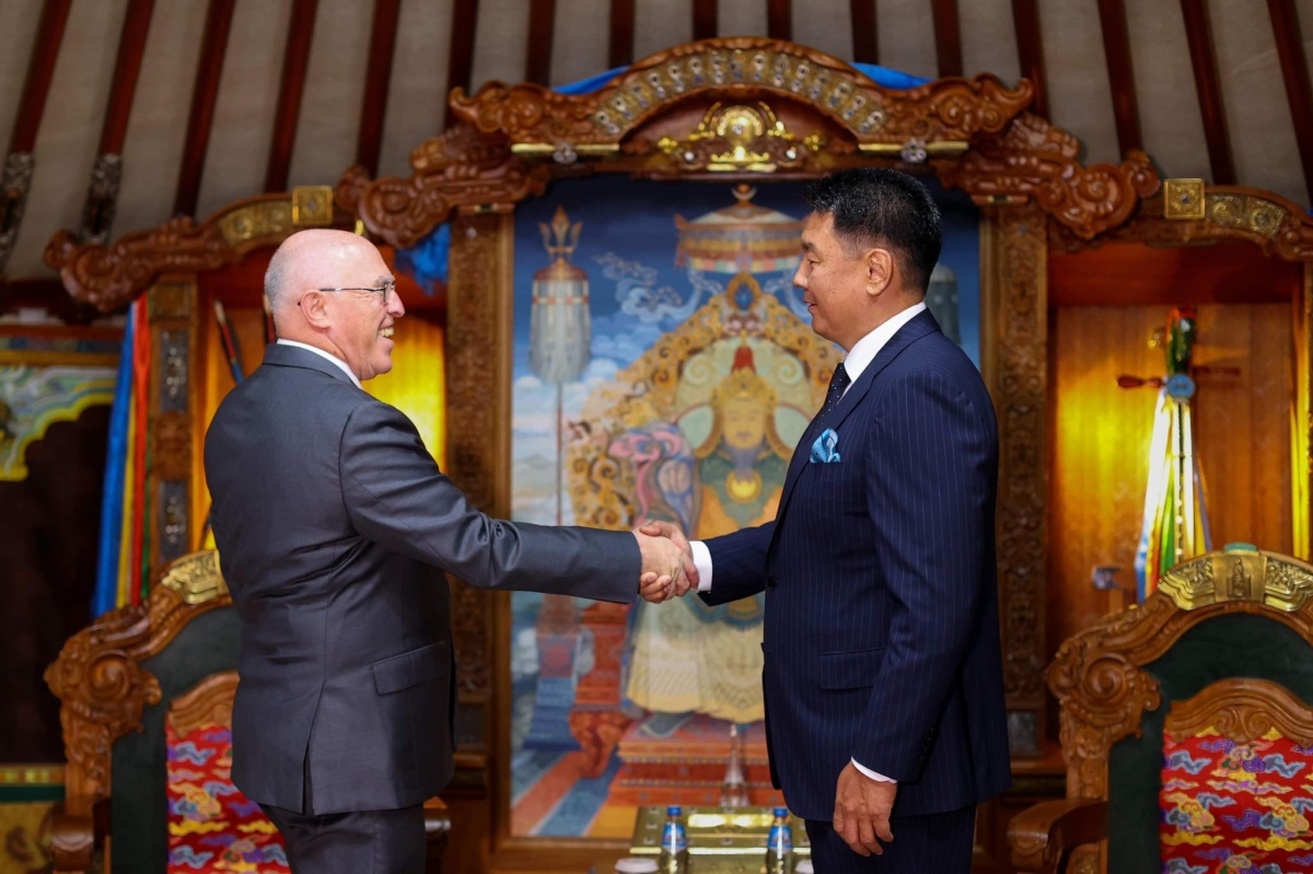 Ерөнхийлөгч У.Хүрэлсүх АНУ-аас Монгол Улсад суугаа Элчин сайд Майкл Клеческиг хүлээн авч уулзав