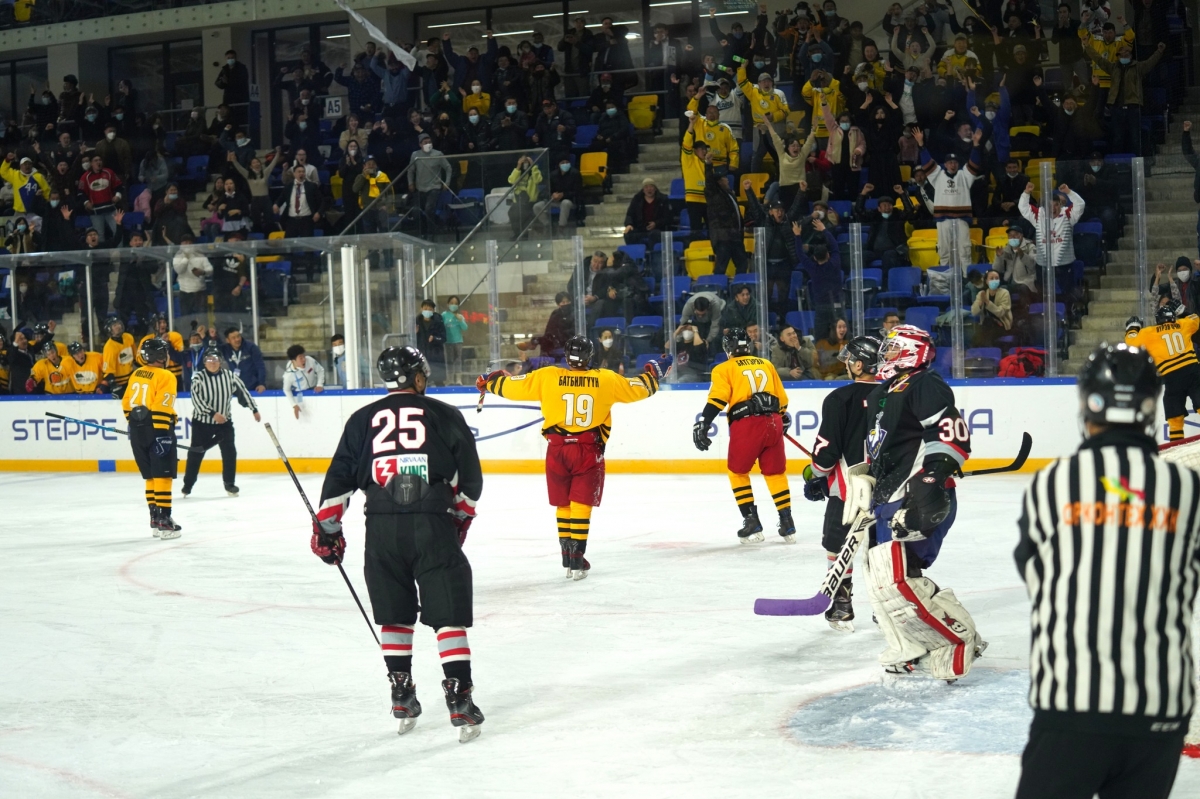 Шайбтай хоккейн дэлхийн аварга шалгаруулах тэмцээн Монгол Улсад анх удаа