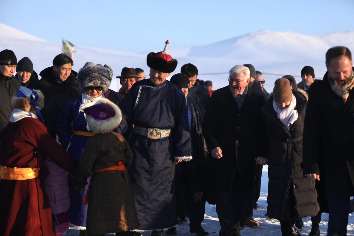 ХБНГУ-ын Ерөнхийлөгч Ф.В.Штайнмайэр гэргийн хамт монгол айлд зочлов