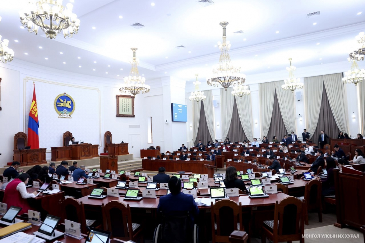 Цусны донорын тухай болон Эрхтэн, эд, эс шилжүүлэн суулгах тухай хуулийн төслүүдийн хэлэлцэх эсэхийг хэлэлцлээ