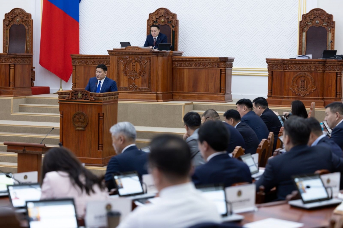 Л.Оюун-Эрдэнэ:Парламентын засаглал олон нийтийн санаа бодлыг эргэлзээнд оруулна