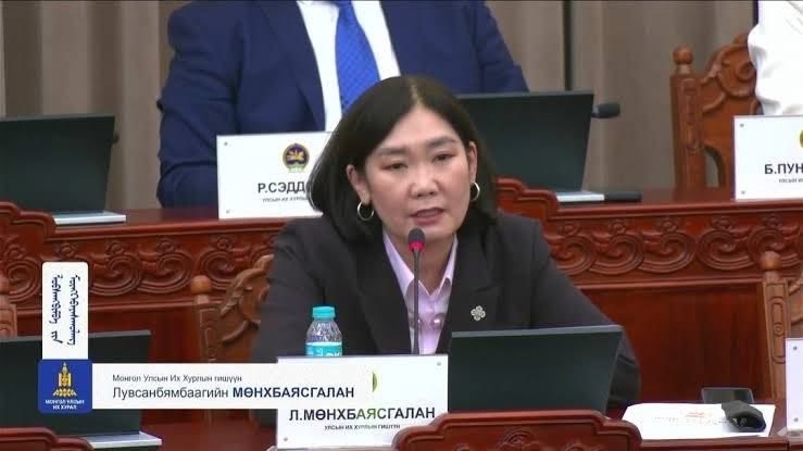  Л.Мөнхбаясгалан: Оюутолгойн гэрээг улсын нууцад авах ямар ч шаардлагагүй