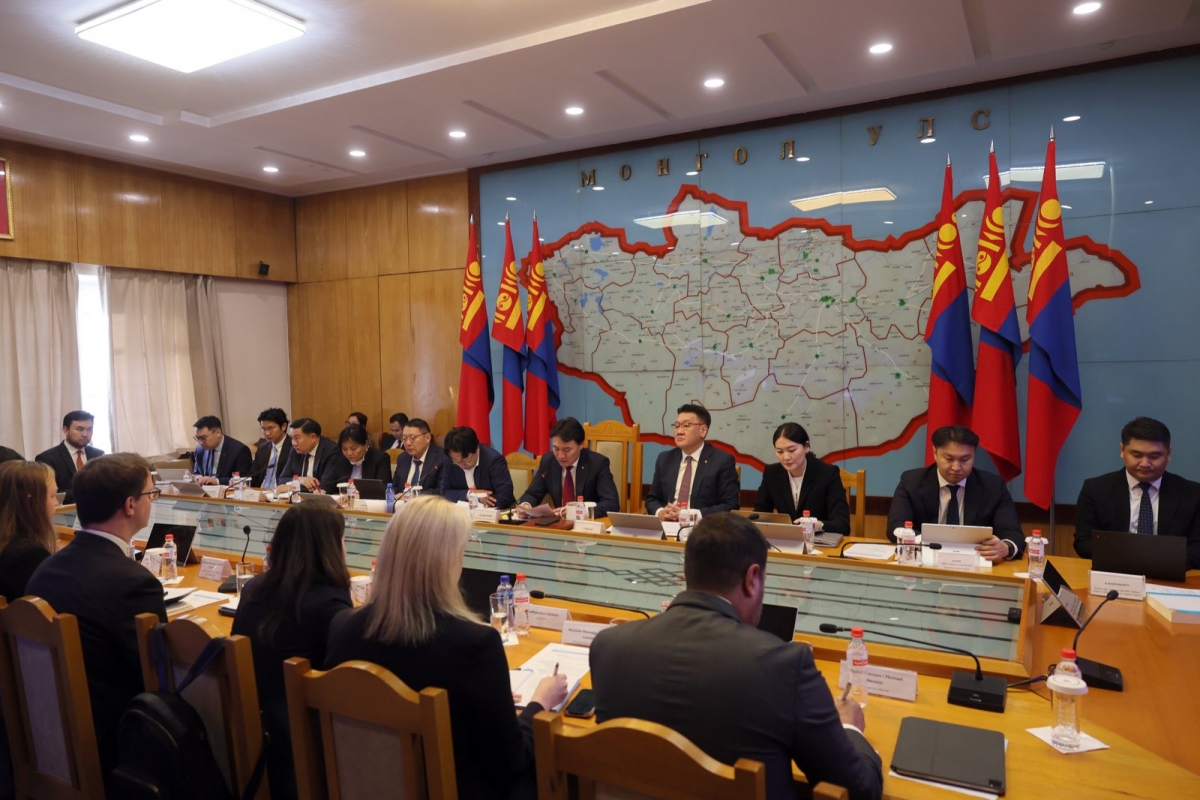 Оюутолгой төслийн хувь нийлүүлэгчдийн зээлийн хүүг хэлэлцэх хугацааг үл харгалзан хэлэлцээрийг үргэлжлүүлэхээр боллоо