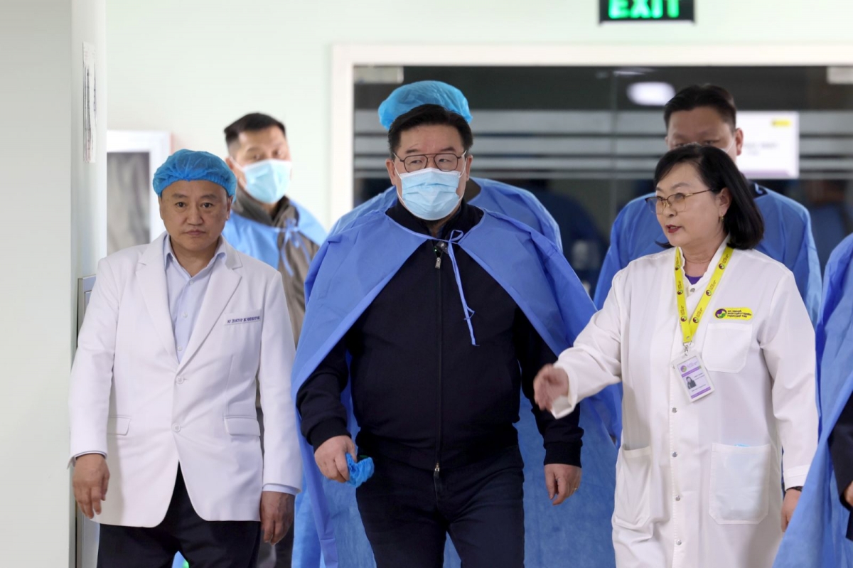 Ерөнхий сайд Г.Занданшатар ханиад, томуугийн шинжилгээ болон эмчилгээний зардлыг бүрэн даатгалд хамруулах асуудлыг судлан танилцуулахыг үүрэг болгов