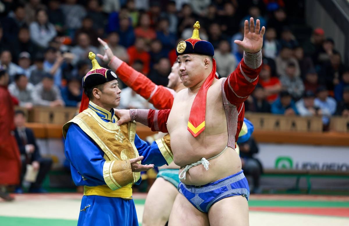 Улс тунхагласны ойн барилдаанд аварга П.Бүрэнтөгс, О.Хангай нар зодоглоно