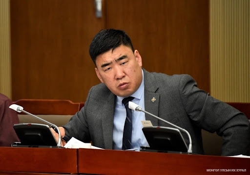 Ц.Идэрбат: Электрон тамхи үйлдвэрлэгч орон нь дотооддоо хэрэглэхийг хориглочихсон байдаг нь учиртай