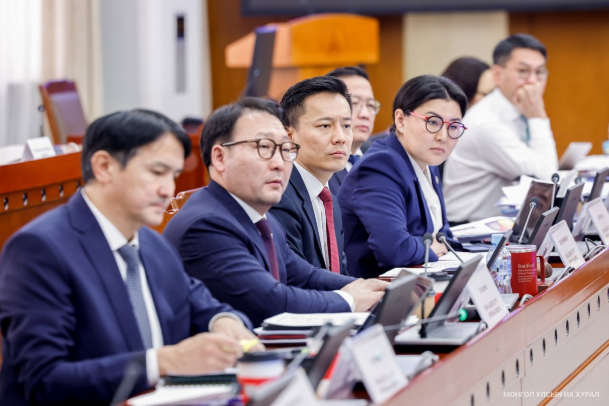 Оюу толгой төслөөс Монгол Улсын хүртэх өгөөжийн талаарх нотлох баримтуудыг шинжлэн судална