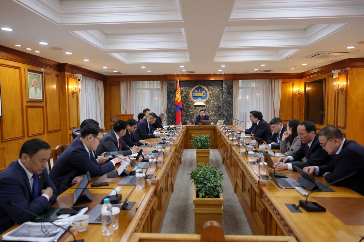 Төрийн өмчит 18 компани, үйлдвэрийн газрын хувьцааг худалдаж, нээлттэй хувьцаат компани болгоно