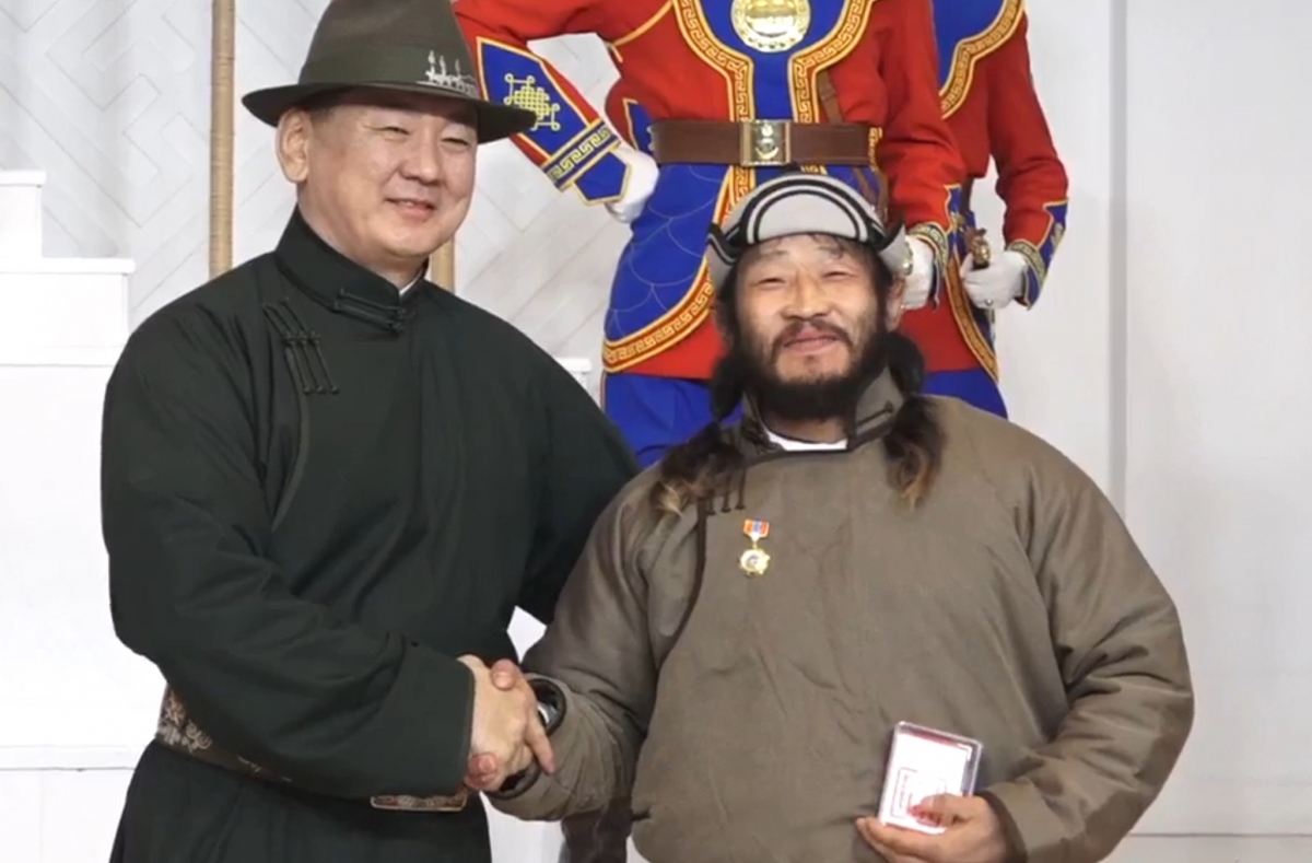 Холимог тулаанч Б.Энх-Оргилд Гавьяат тамирчин цол хүртээв