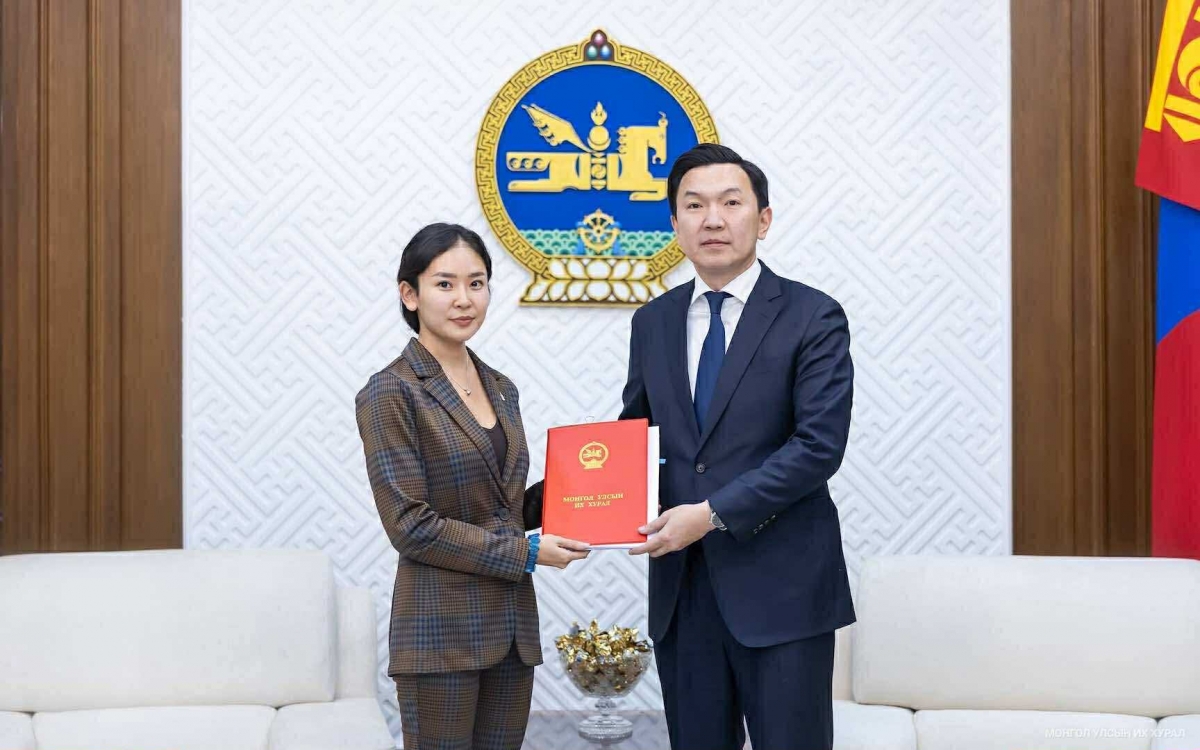 С.Цэнгүүний хуулиар “Эрдэнэт”, “Эрдэнэс Тавантолгой”-г авч үлдсэн эрх зүйн орчин хүчингүй болно