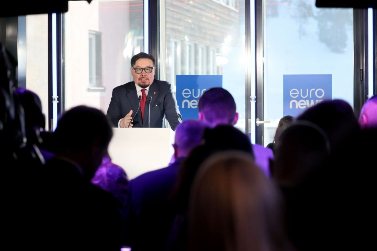 Давос-2026: Монгол Улсад хүрэлцэн ирж, баяр наадам үзэхийг урилаа