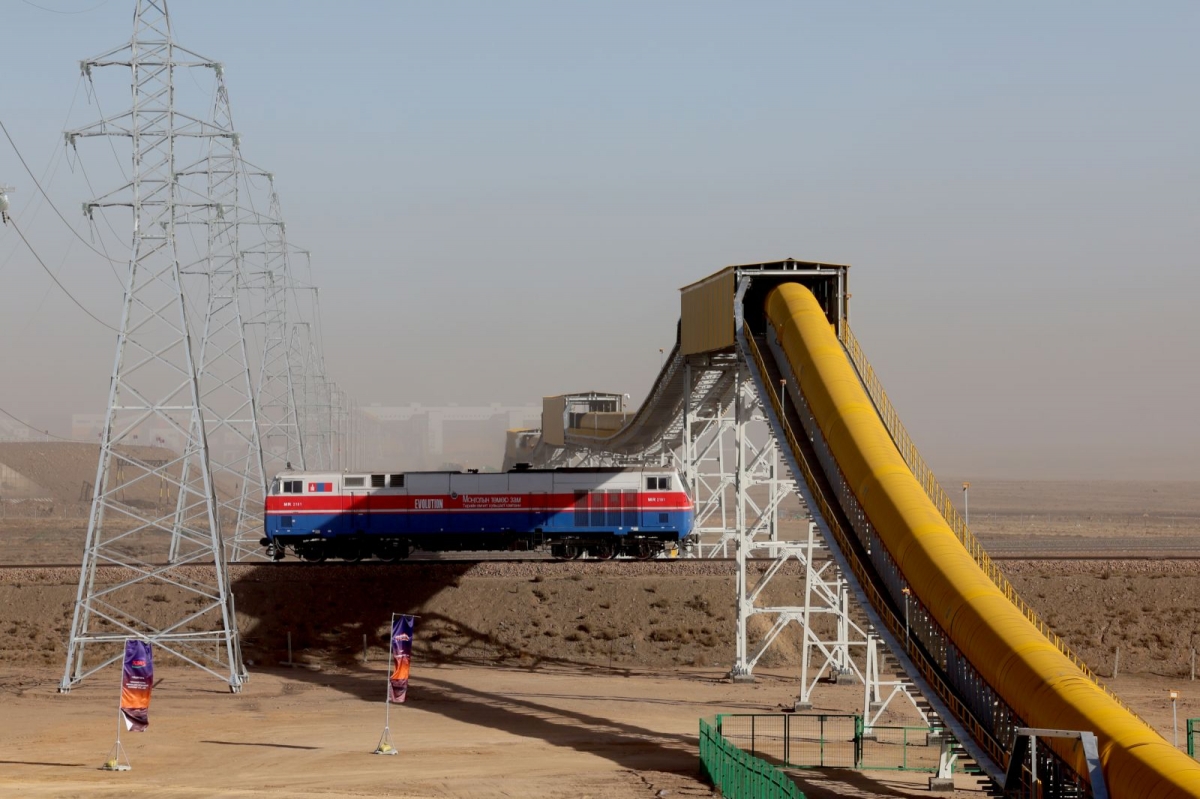 “Эрдэнэс Тавантолгой”-н баяжуулах үйлдвэрийн нүүрс тээврийн байгууламж ашиглалтад орлоо