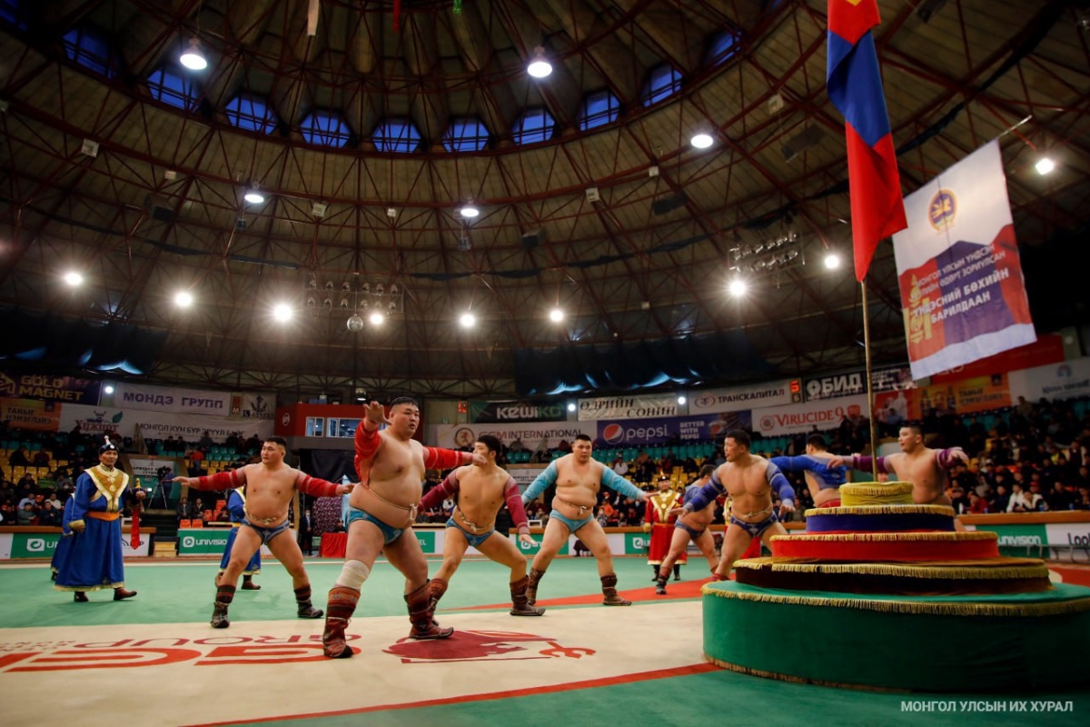 Сар шинийн барилдааны цахим бүртгэл эхэллээ