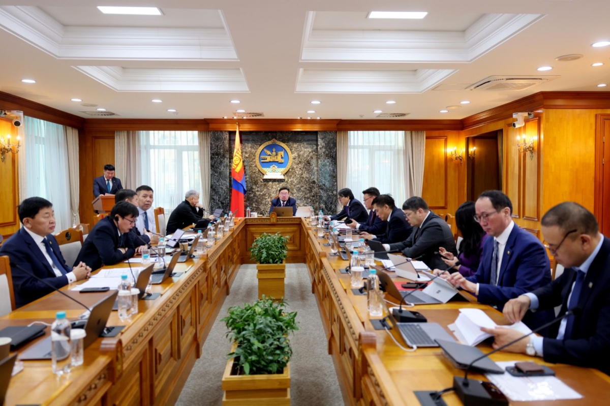 Засгийн газрын ээлжит хуралдаан болж байна