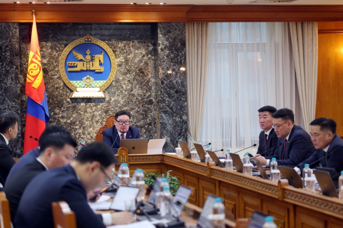 Гашуунсухайт боомт, улсын хилийн зурваст хууль зөрчиж олгосон 66 га газрыг төрийн мэдэлд буцаан авлаа