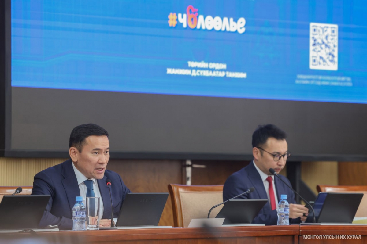 Д.Энхтүвшин: Зөвшөөрөл авахад хүндрэл учруулснаар авлига, хээл хахуулийн асуудал болон даамжирдаг