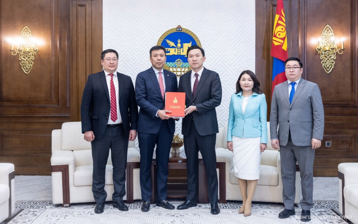 Сэтгэцэд нөлөөт бодисын эргэлтэд хяналт тавих тухай хуулийн төслийг өргөн мэдүүлэв