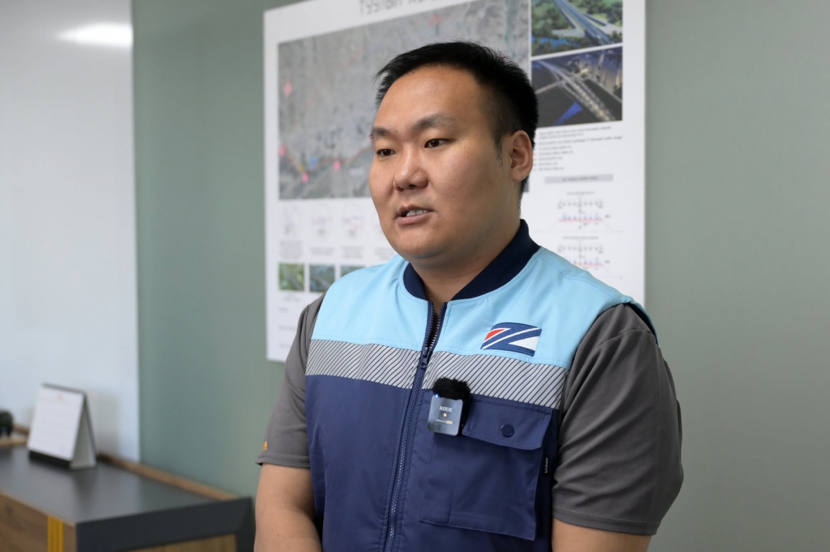 Монгол Улсын Ерөнхийлөгч У.Хүрэлсүх Завхан аймагт ажиллаж байна