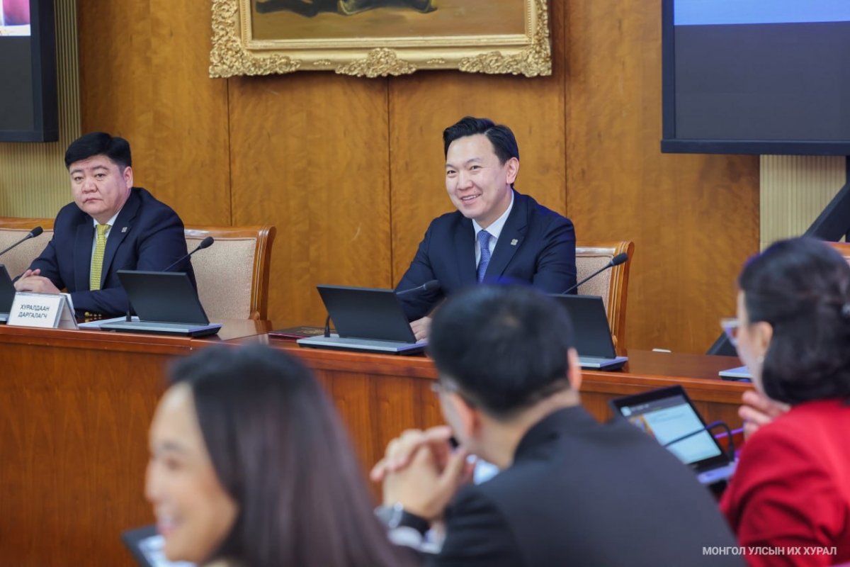 Төрийн байгуулалтын байнгын хороо УИХ-ын дарга Н.Учралыг чөлөөлөхийг дэмжлээ