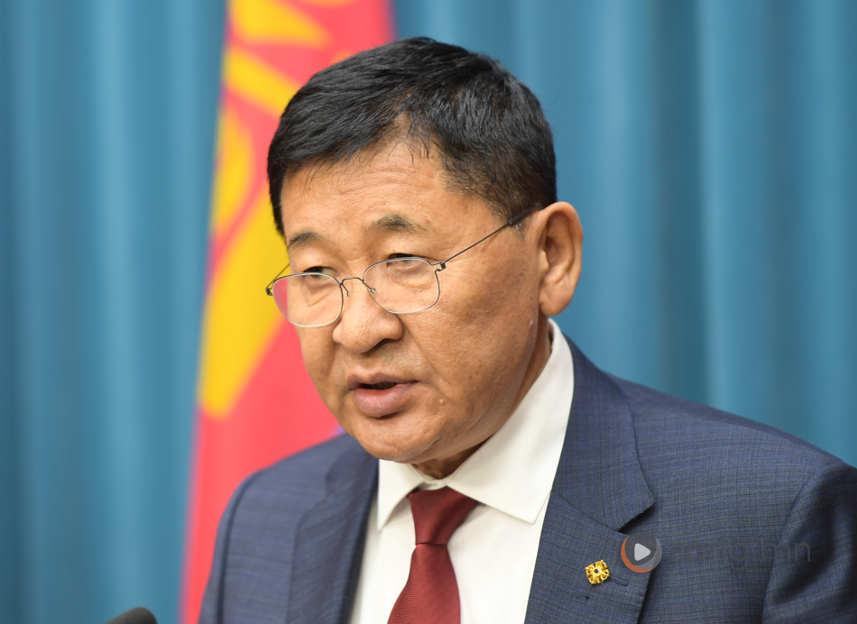 Б.Дэлгэрсайхан: БНХАУ-аас гуйж гэрээ хийчихээд одоо 