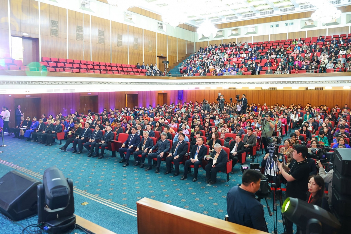 У.Хүрэлсүх: Гурван цагийн алтан хэлхээ, амьд шүтэлцээнд үргэлжилдэг учиртай