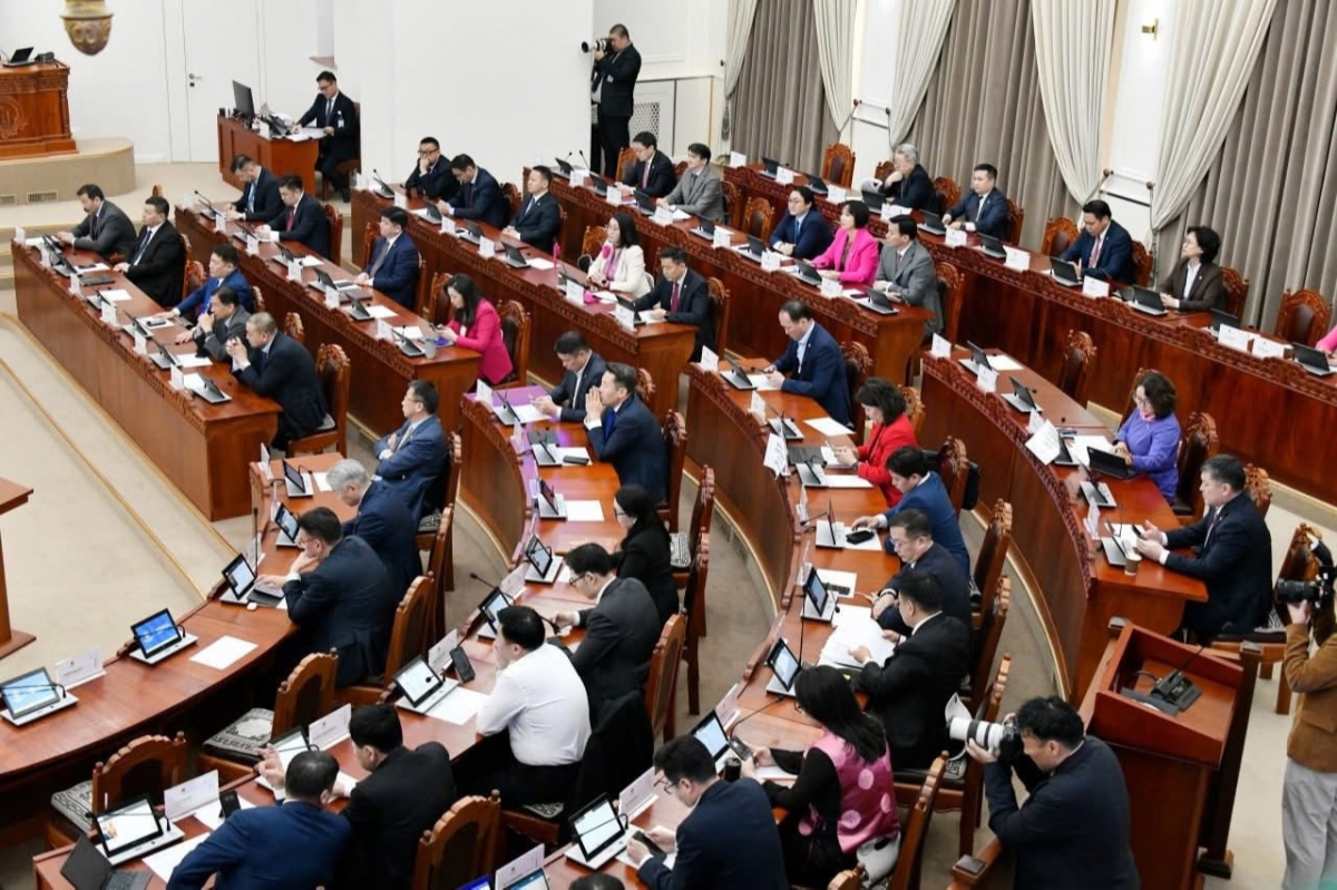УИХ-ын гишүүнийг эгүүлэн татах тухай хуулийн төслийг парламент хэлэлцэхээр боллоо