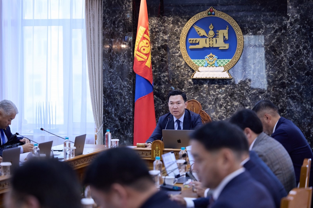 Хууль зүй, дотоод хэргийн сайдыг үүрэгт ажлаас нь чөлөөллөө