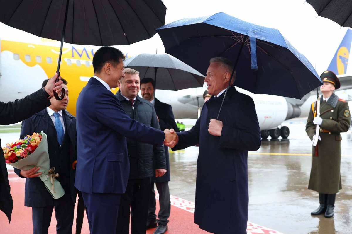 Ерөнхийлөгч У.Хүрэлсүх Бүгд Найрамдах Беларусь Улсад төрийн айлчлал хийхээр хүрэлцэн ирлээ