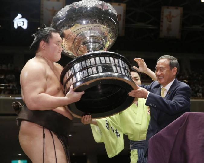 Хакүхо М.Даваажаргал 15 дахь удаагаа нэг ч уналгүйгээр түрүүллээ